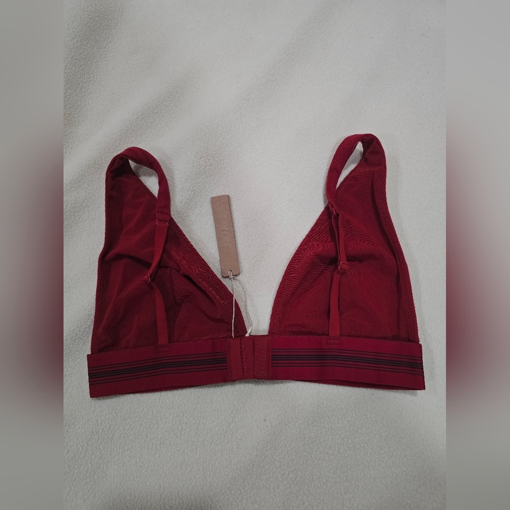 SKIMS Ribbed Bra - Picture 2 of 3